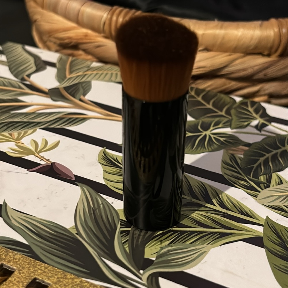 Authentic CHANEL Foundation Brush